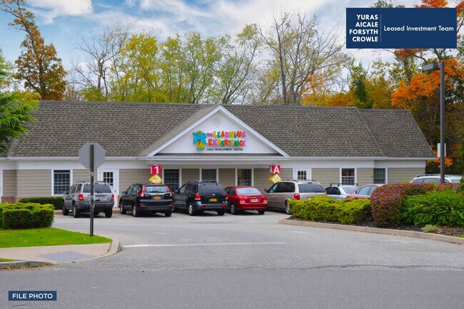 Plus de détails pour 600 Bond St, Saint Peters, MO - Commerce de détail à vendre