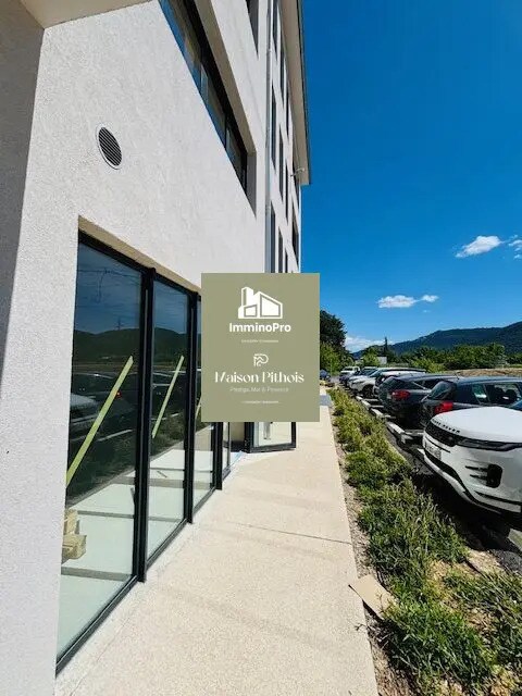 Retail in Aubagne for lease Building Photo- Image 1 of 3