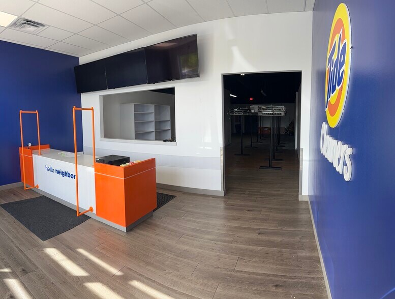 3571 S Tower Rd, Aurora, CO à louer - Photo du bâtiment - Image 2 de 14