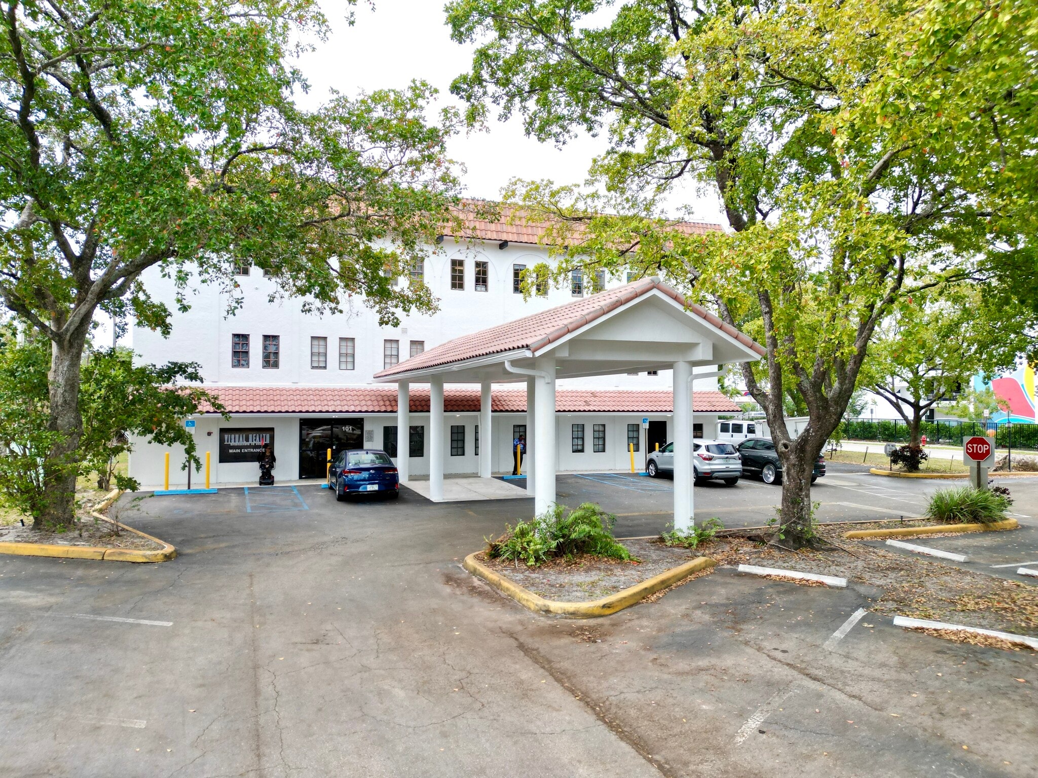 2889 10th Ave N, Lake Worth, FL for lease Primary Photo- Image 1 of 25