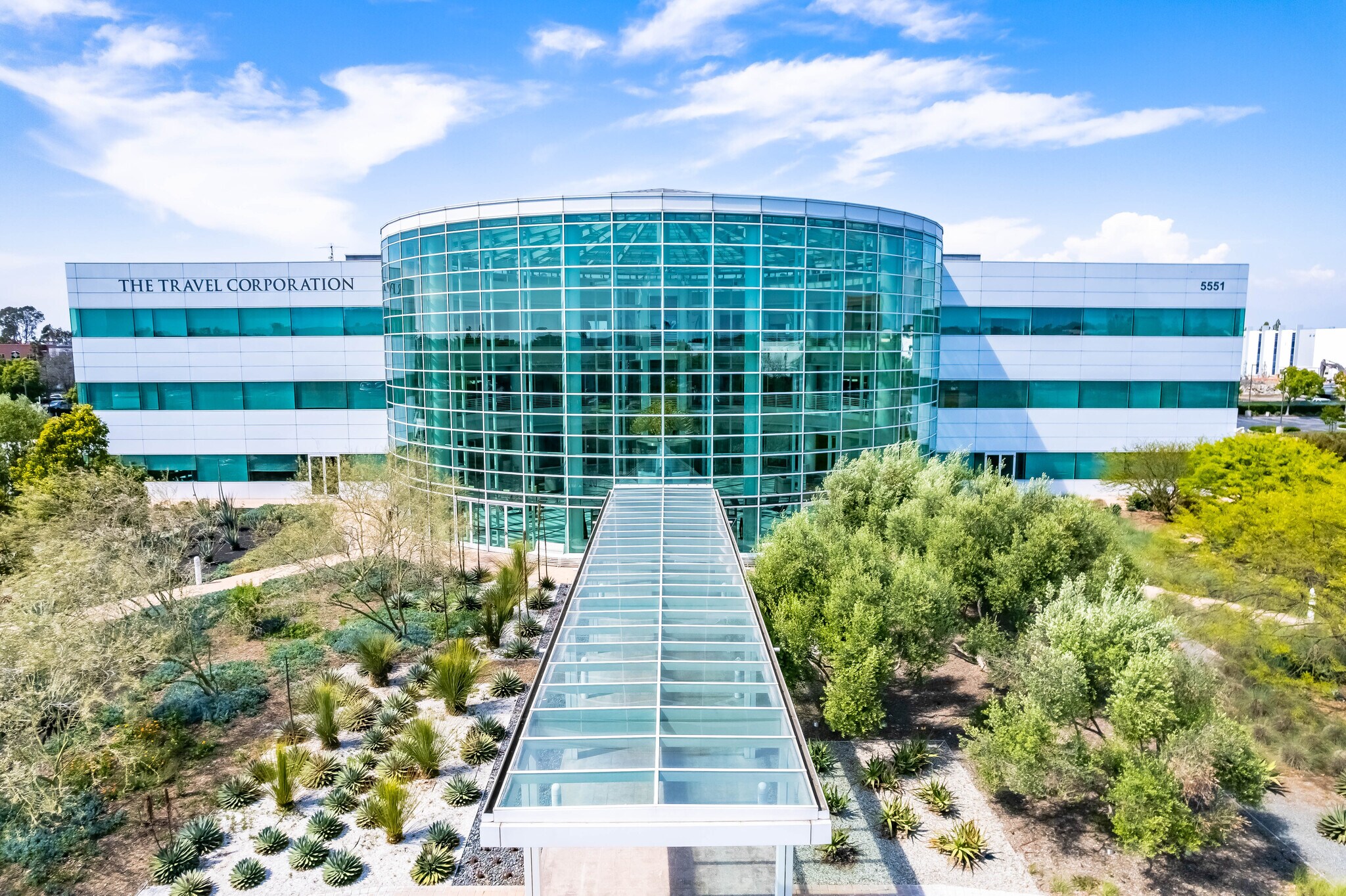 5551 Katella Ave, Cypress, CA à vendre Photo du bâtiment- Image 1 de 16