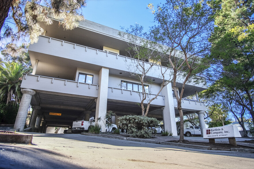 3944 State St, Santa Barbara, CA à louer - Photo du bâtiment - Image 1 de 3