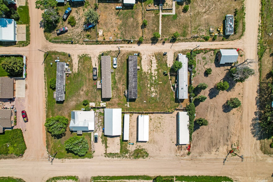 Cheyenne Ave Multiple Income Property portefeuille de 2 propriétés à vendre sur LoopNet.ca - Photo du bâtiment - Image 2 de 11
