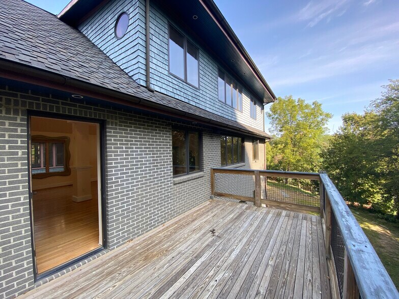 2150 Alpine Pl, Cincinnati, OH à vendre - Photo du bâtiment - Image 2 de 63