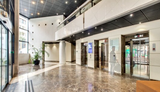 Office in Boulogne Billancourt for lease - Lobby - Image 3 of 6