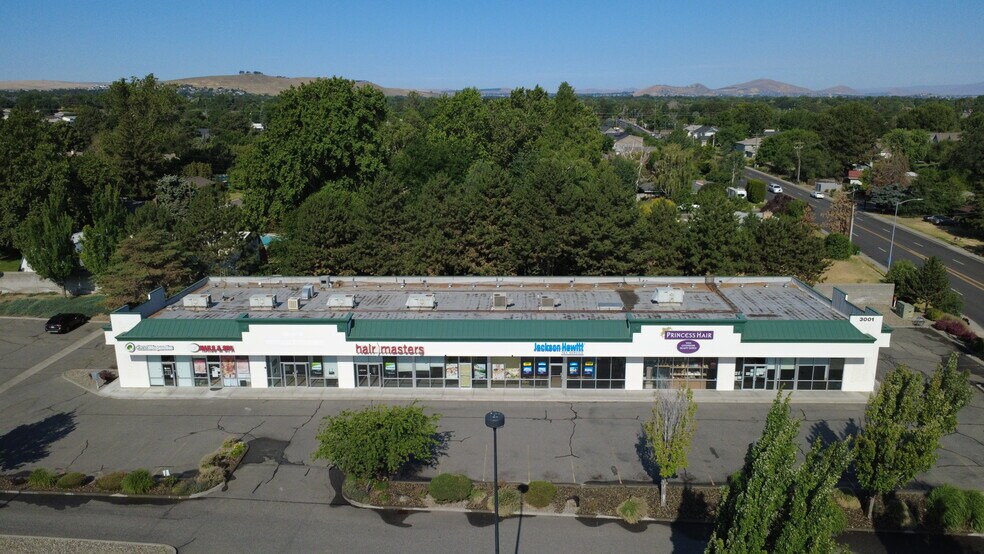 3001 W 10th Ave, Kennewick, WA à louer - Photo du bâtiment - Image 1 de 5
