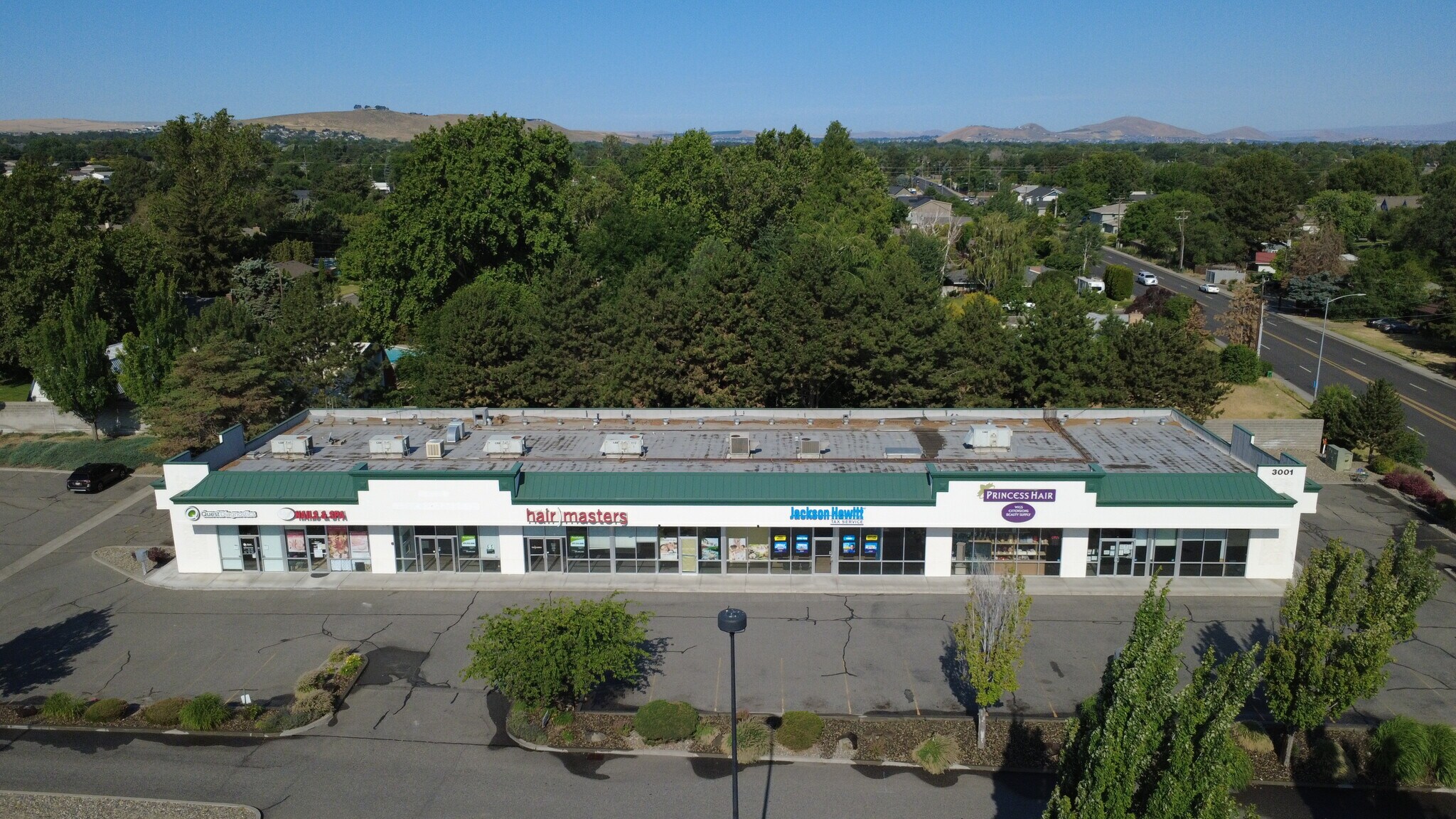 3001 W 10th Ave, Kennewick, WA à louer Photo du bâtiment- Image 1 de 6