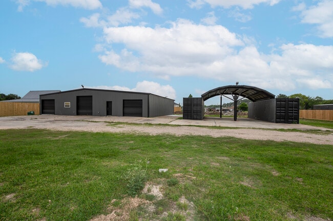 More details for 1250 Winfield Ln, Kemah, TX - Industrial for Lease