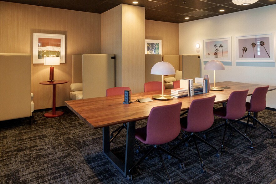 1100 Glendon Ave, Los Angeles, CA à louer - Photo intérieure - Image 3 de 8