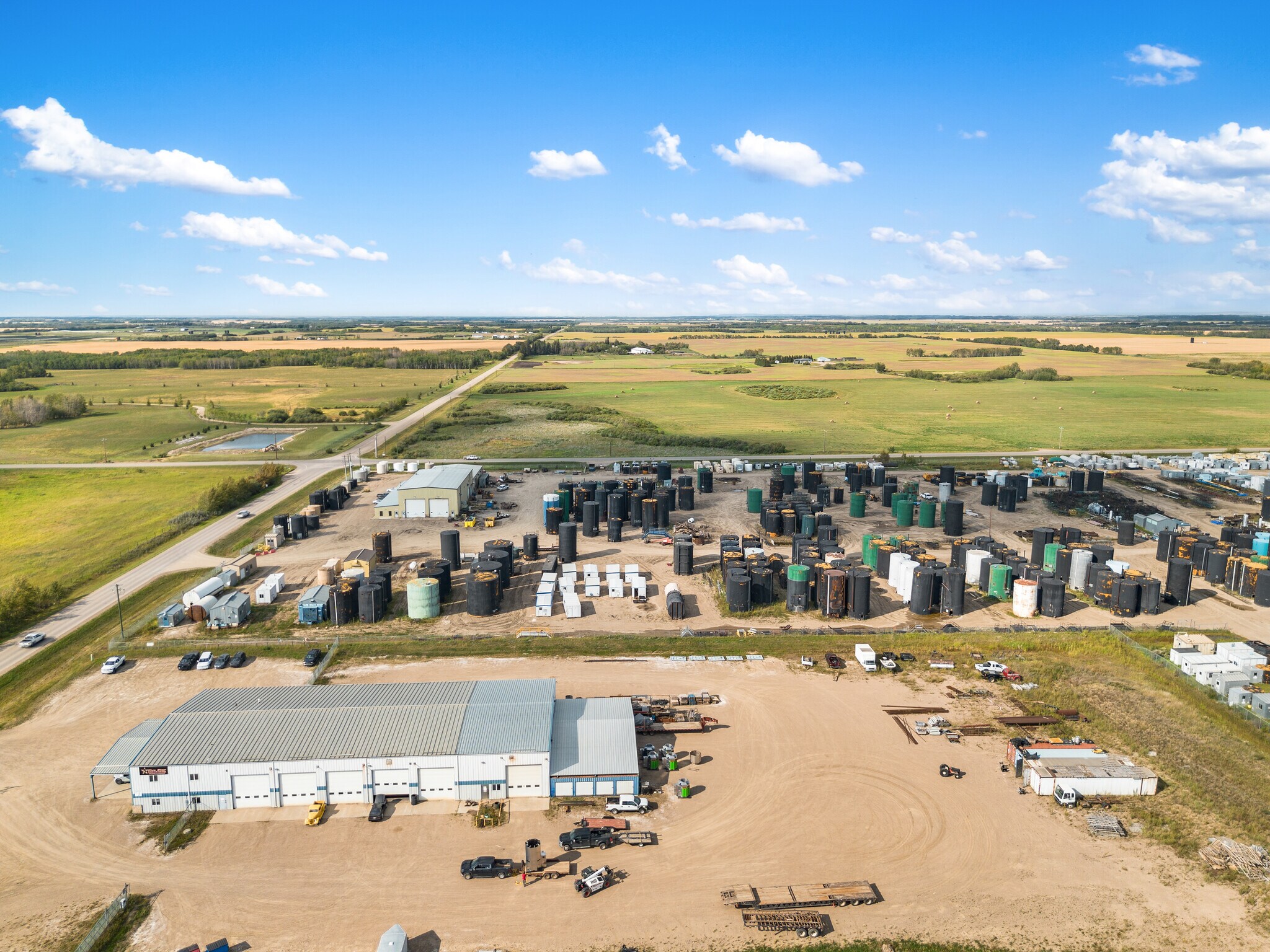 501075 RR 14, Lloydminster, AB à vendre Photo du bâtiment- Image 1 de 38