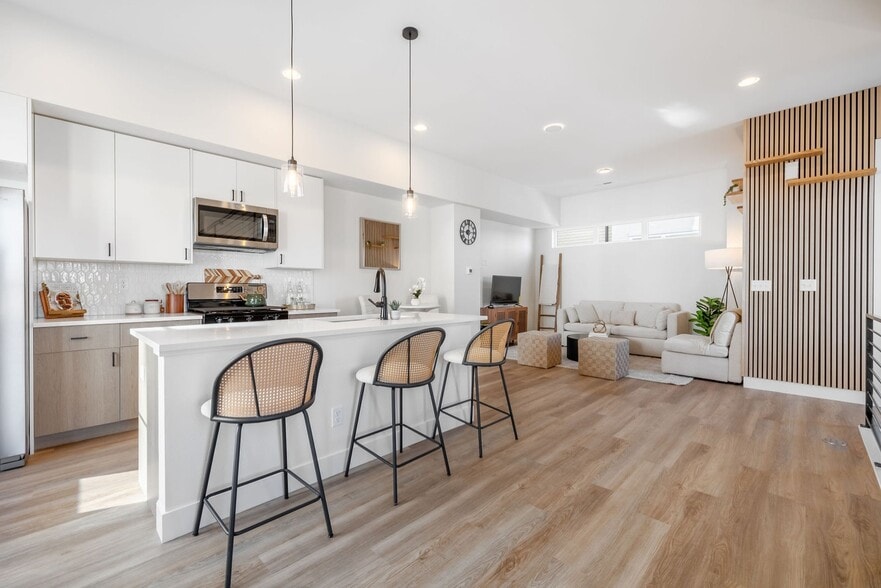 2900 W Parkside Pl, Denver, CO for sale - Primary Photo - Image 2 of 31