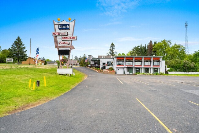 More details for W11466 US Hwy 8, Dunbar, WI - Retail for Sale