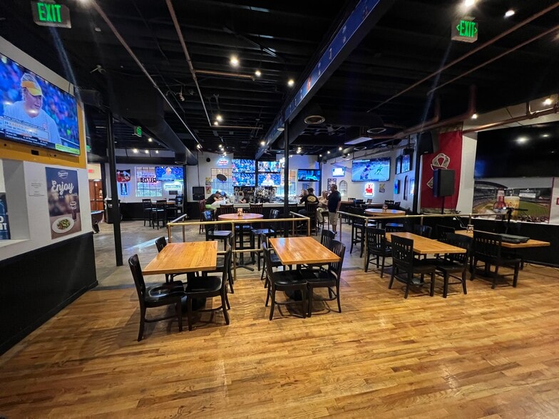 55 N Litchfield Rd, Goodyear, AZ for lease - Interior Photo - Image 3 of 15