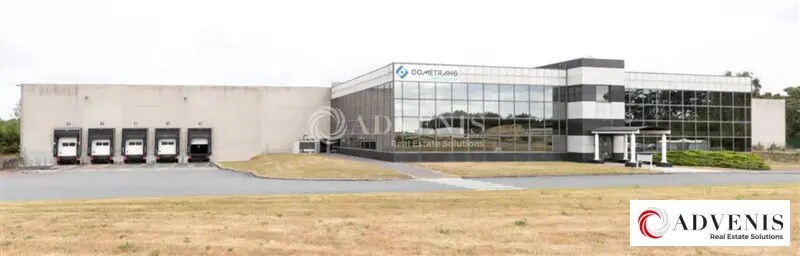 Industrial in Templemars for lease Building Photo- Image 1 of 2