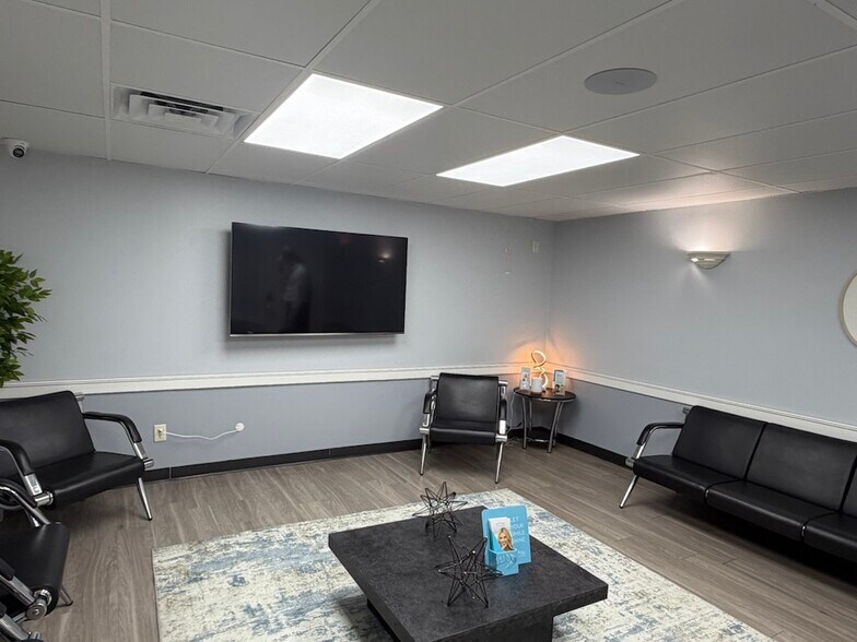 5703 Martin Luther King Blvd, Houston, TX à vendre - Photo du bâtiment - Image 2 de 12
