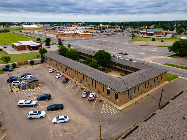 1031 N Sumner St, Pampa, TX for sale - Building Photo - Image 1 of 1