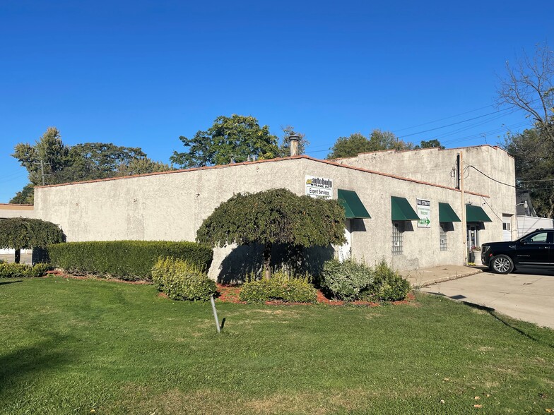 125 Avery, Clinton Township, MI for lease - Building Photo - Image 1 of 14