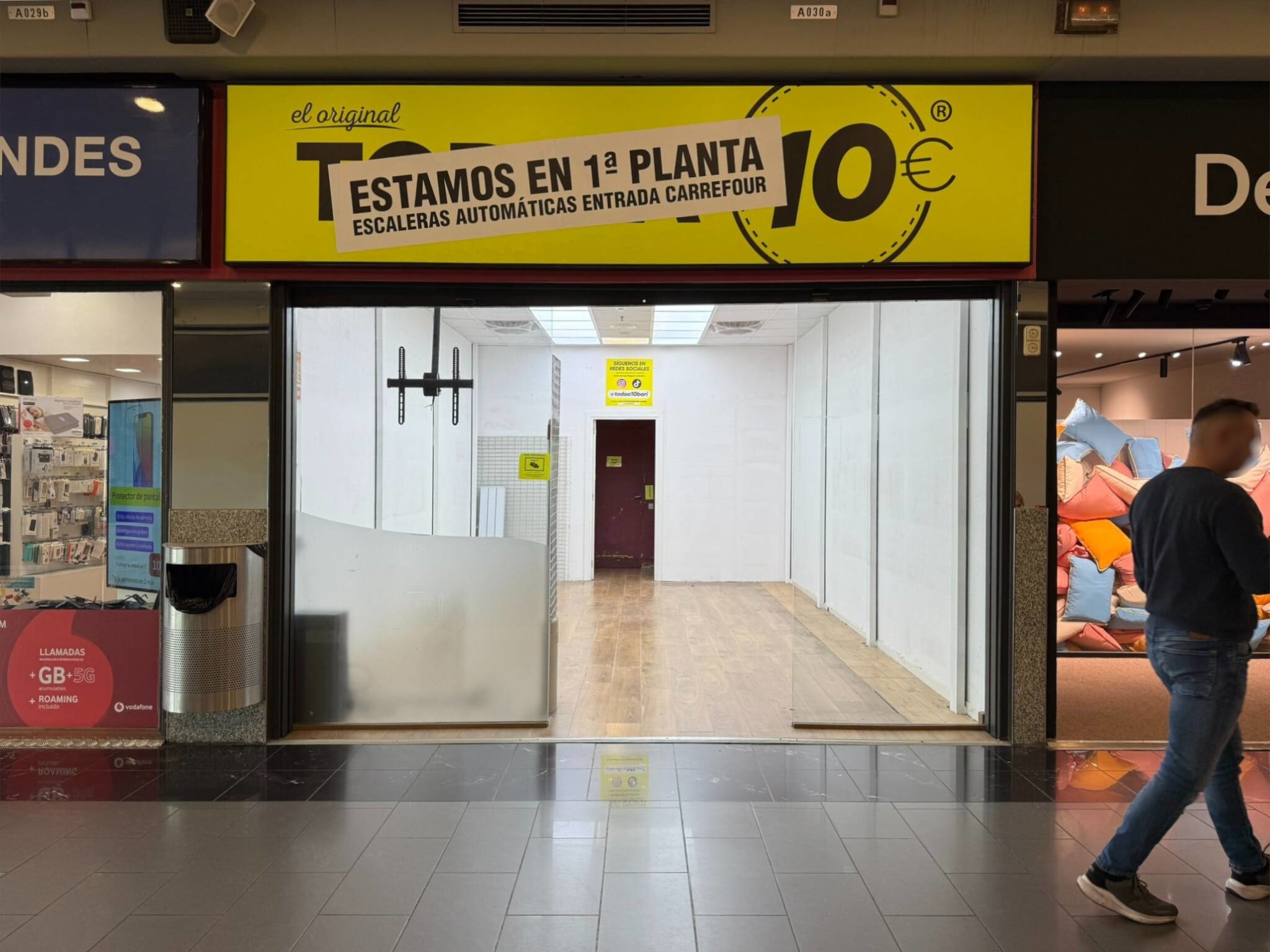 Retail in Barberà del Vallès, Barcelona for lease Interior Photo- Image 1 of 25