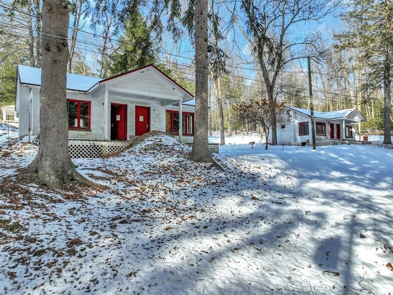 25 State Route 55, Barryville, NY for sale - Primary Photo - Image 1 of 16