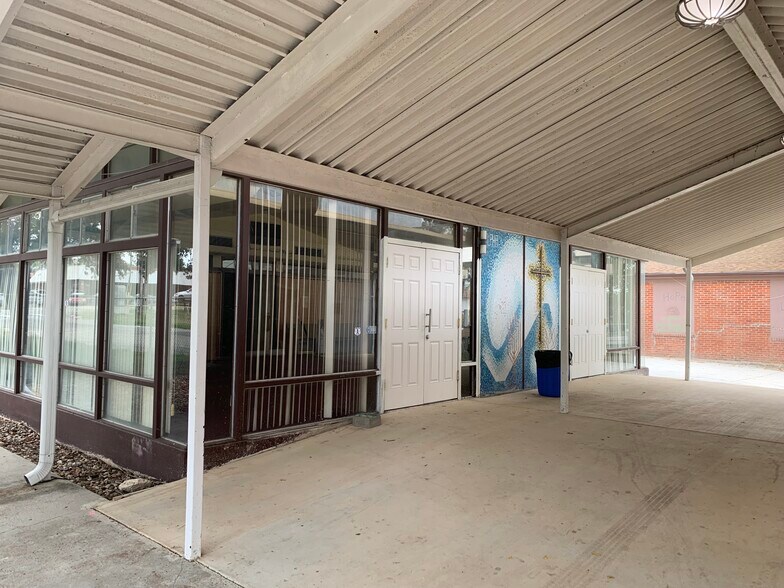 4611 San Pedro, San Antonio, TX à vendre - Photo du bâtiment - Image 3 de 32