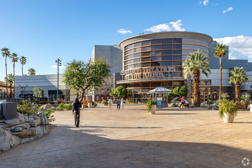 71800 Hwy 111, Rancho Mirage, CA à louer - Photo du bâtiment - Image 3 de 8
