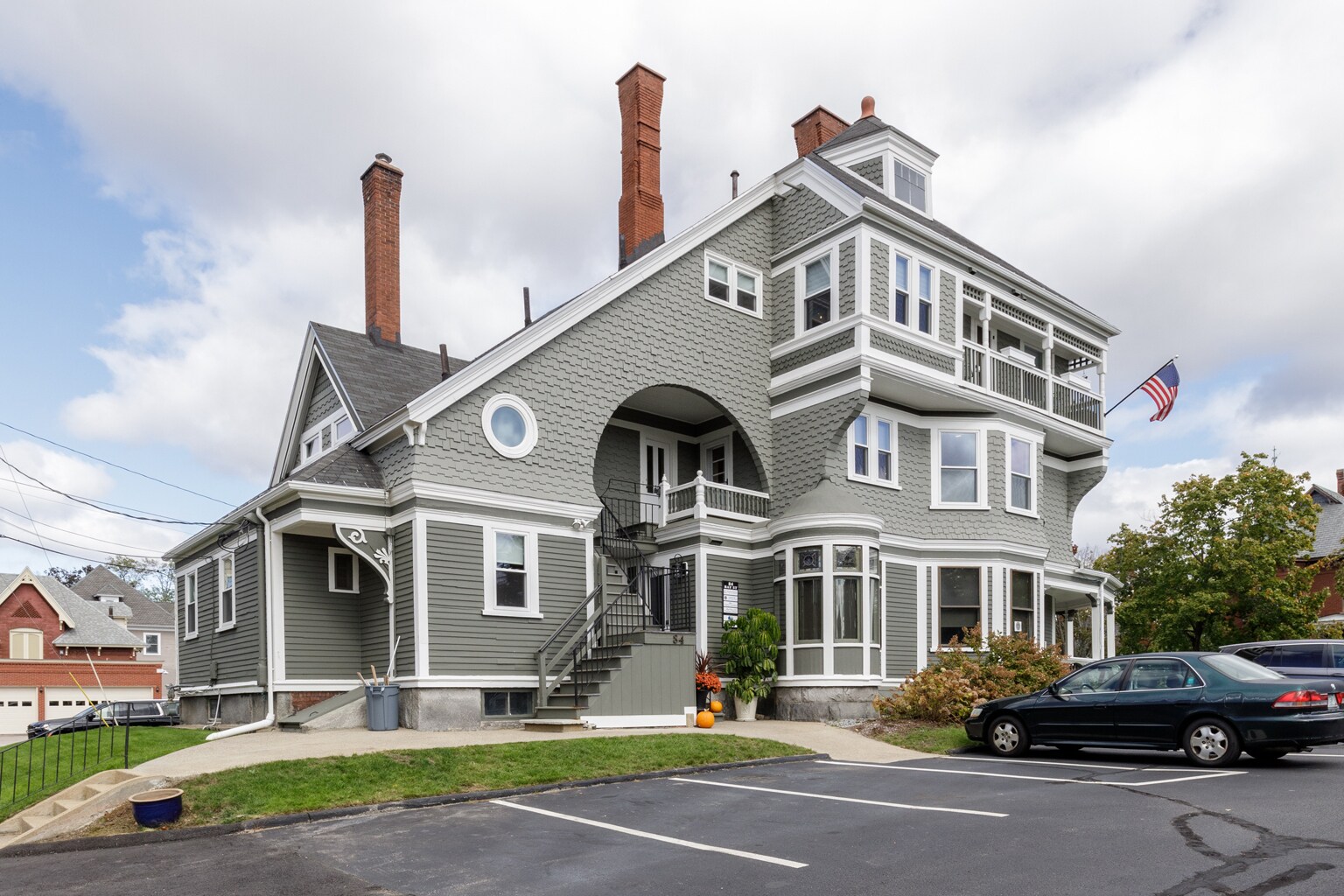 84 Bay St, Manchester, NH for lease Primary Photo- Image 1 of 46