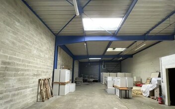 Flex in Ivry-sur-Seine for lease Building Photo- Image 1 of 4