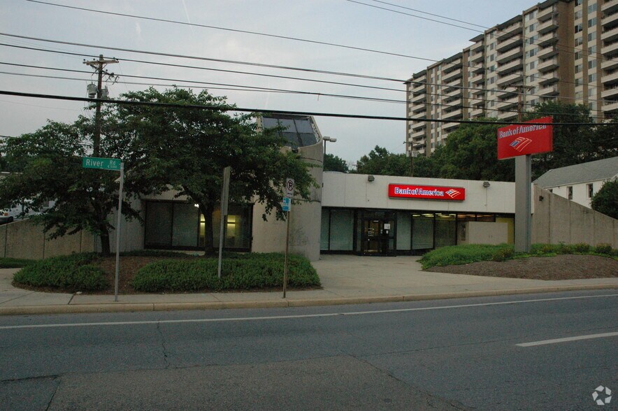 5135 River Rd, Bethesda, MD à louer - Photo du bâtiment - Image 2 de 4