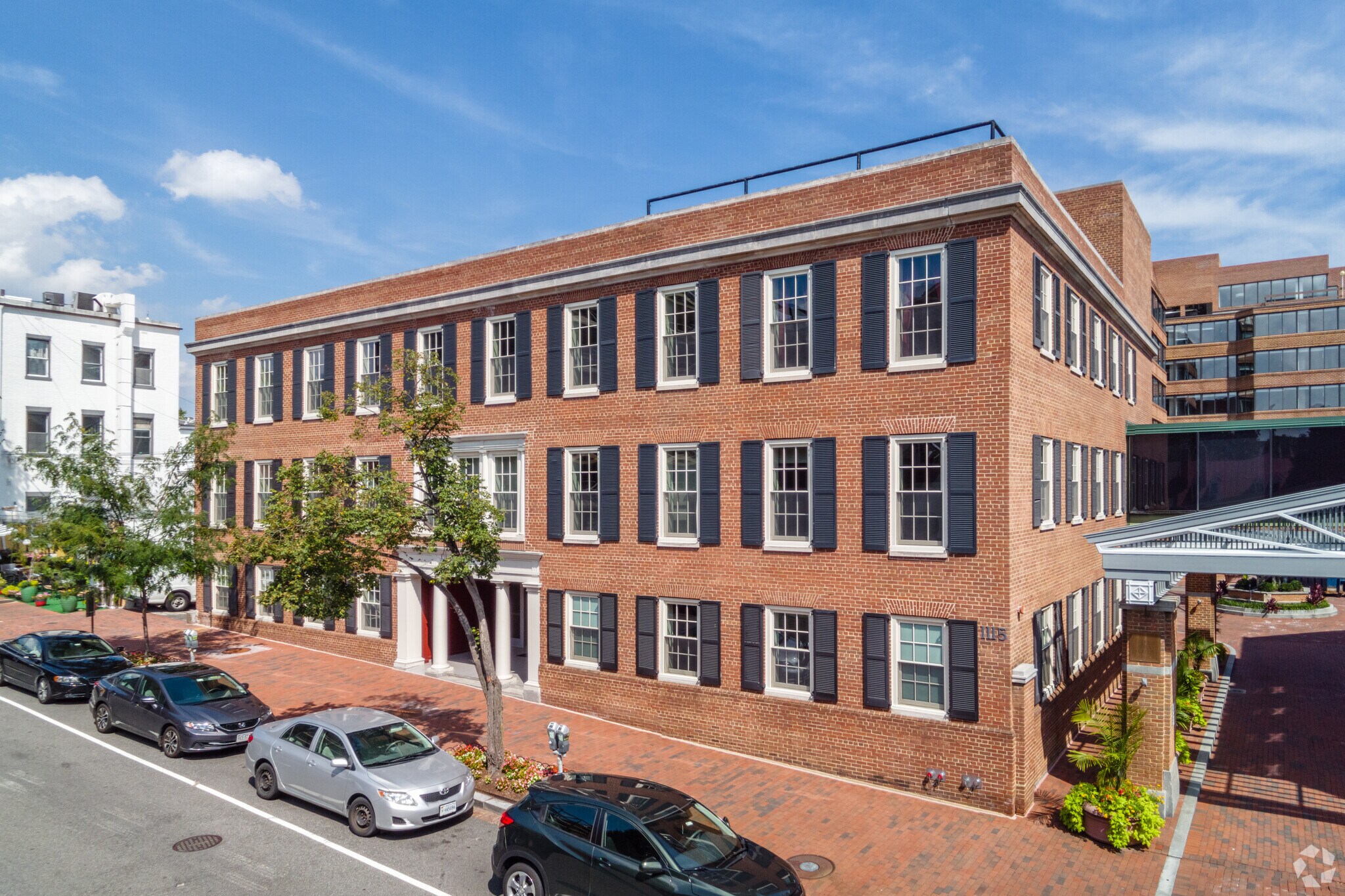 1115 30th St NW, Washington, DC à louer Photo du bâtiment- Image 1 de 7