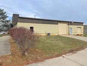 8550 Bilstein Blvd, Hamilton, OH for lease Building Photo- Image 2 of 4