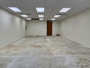 3191 W Temple Ave, Pomona, CA à louer Photo du bâtiment- Image 1 de 2