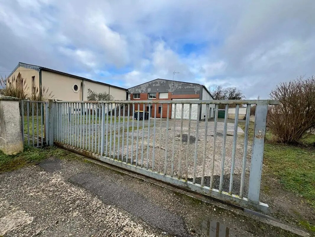 Flex dans Verberie à louer Photo du bâtiment- Image 1 de 7