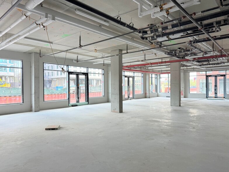 325 Bond Street, Brooklyn, NY for lease - Building Photo - Image 3 of 7