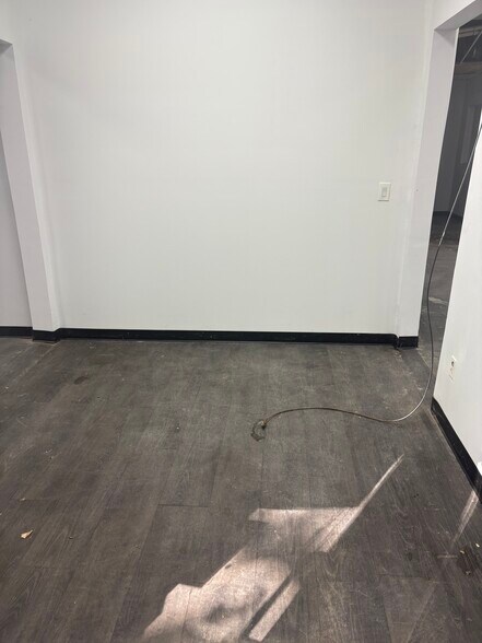 2710-2712 Frederick Douglass Blvd, New York, NY for lease - Building Photo - Image 2 of 9