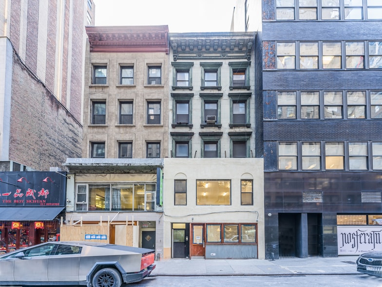 43 W 39th St, New York, NY for lease - Building Photo - Image 1 of 3