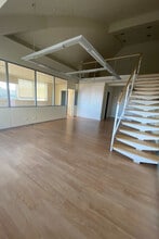 Calle de Julián Camarillo, 47, Madrid, Madrid for lease Interior Photo- Image 1 of 6