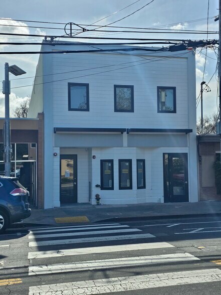 657-659 Oak Grove Ave, Menlo Park, CA à louer - Photo du bâtiment - Image 1 de 6