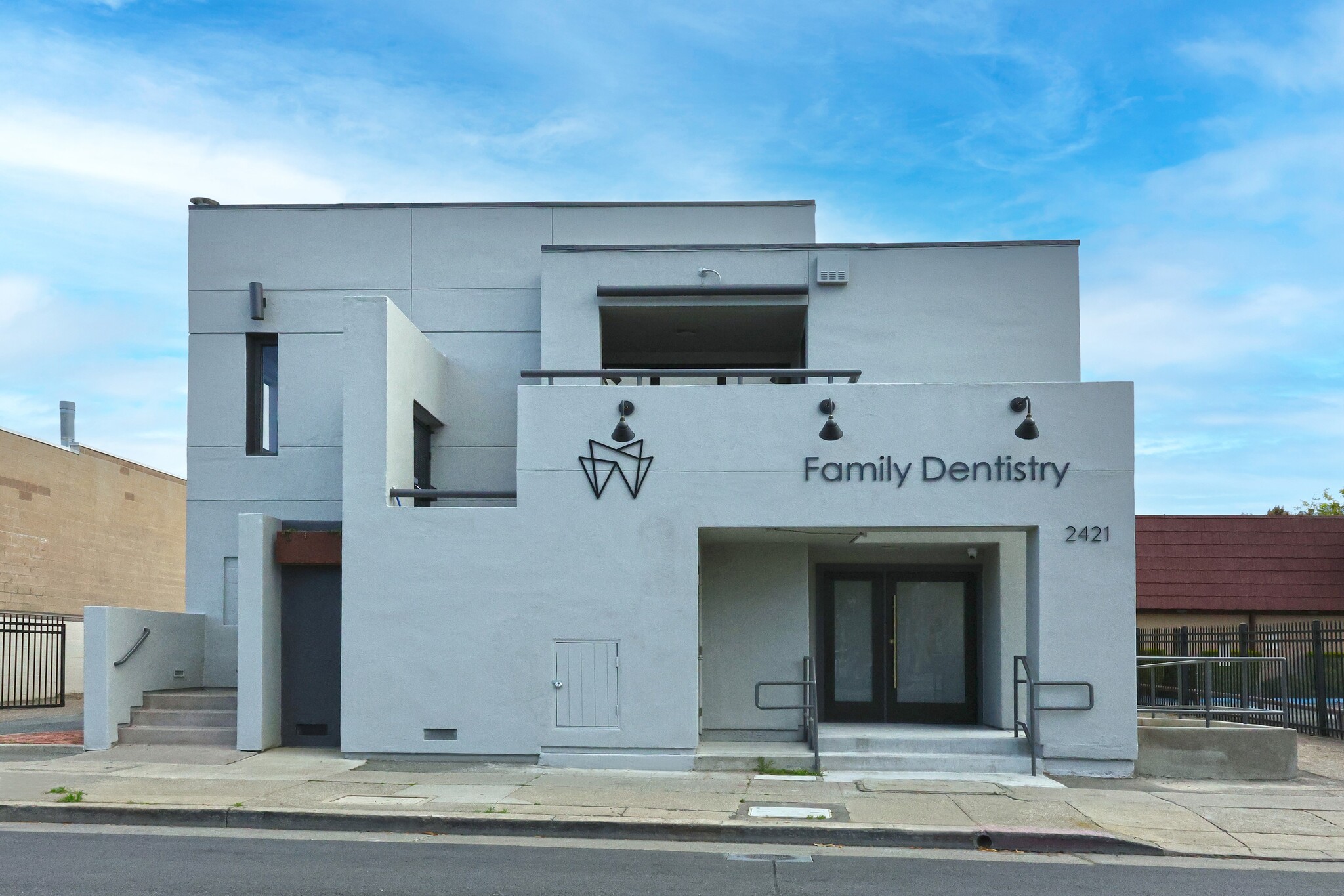 2421 Encinal Ave, Alameda, CA for lease Primary Photo- Image 1 of 11