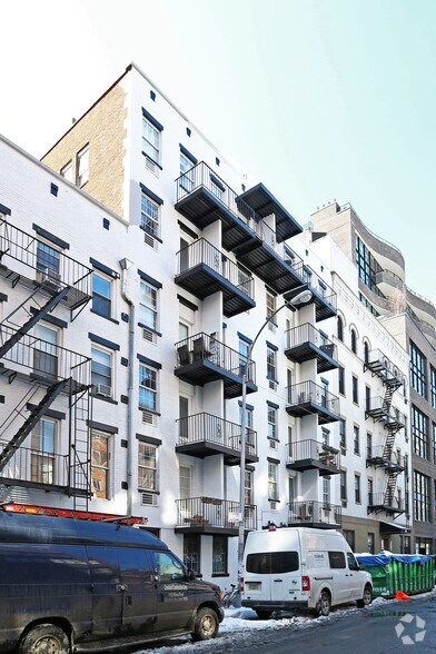 448-450 W 19th St, New York, NY à vendre - Photo du bâtiment - Image 2 de 5