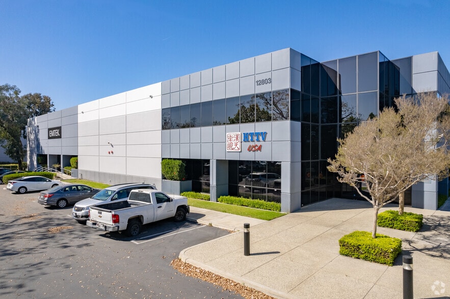 12801-12803 Schabarum Ave, Baldwin Park, CA for lease - Building Photo - Image 2 of 5