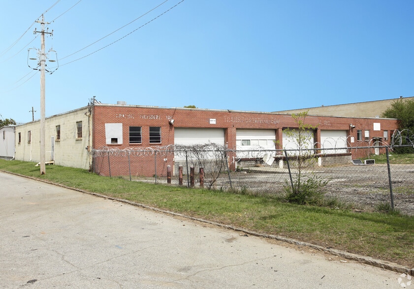 992 Sampler Way, East Point, GA for lease - Building Photo - Image 1 of 6