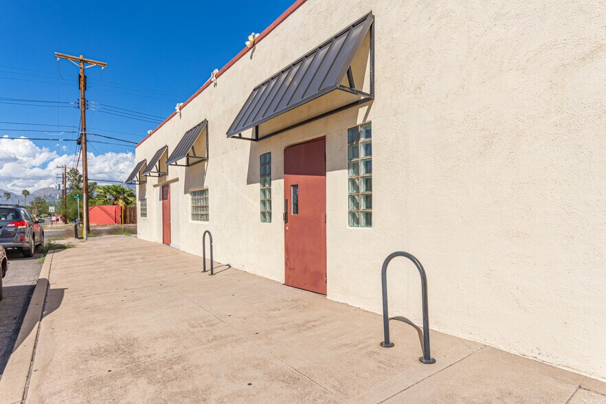 1118-1126 N Jones Blvd, Tucson, AZ à louer - Photo du bâtiment - Image 2 de 16
