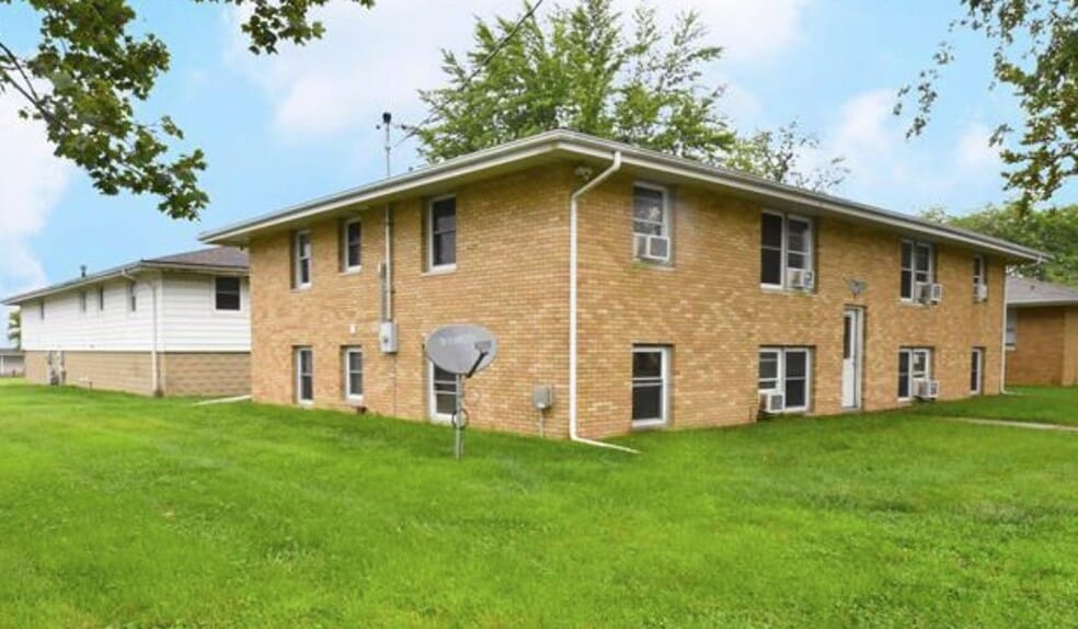 517 E Monroe St, Metamora, IL for sale - Building Photo - Image 3 of 10