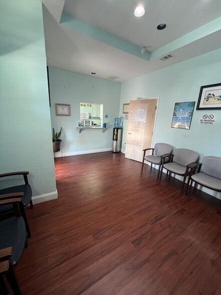 1101-1115 N Parrott Ave, Okeechobee, FL à louer - Photo du bâtiment - Image 3 de 10