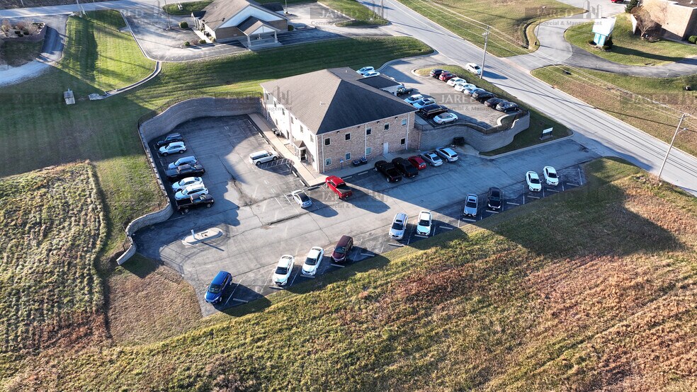 575 Blues Lake Pkwy, Rolla, MO à vendre - Photo du bâtiment - Image 3 de 28