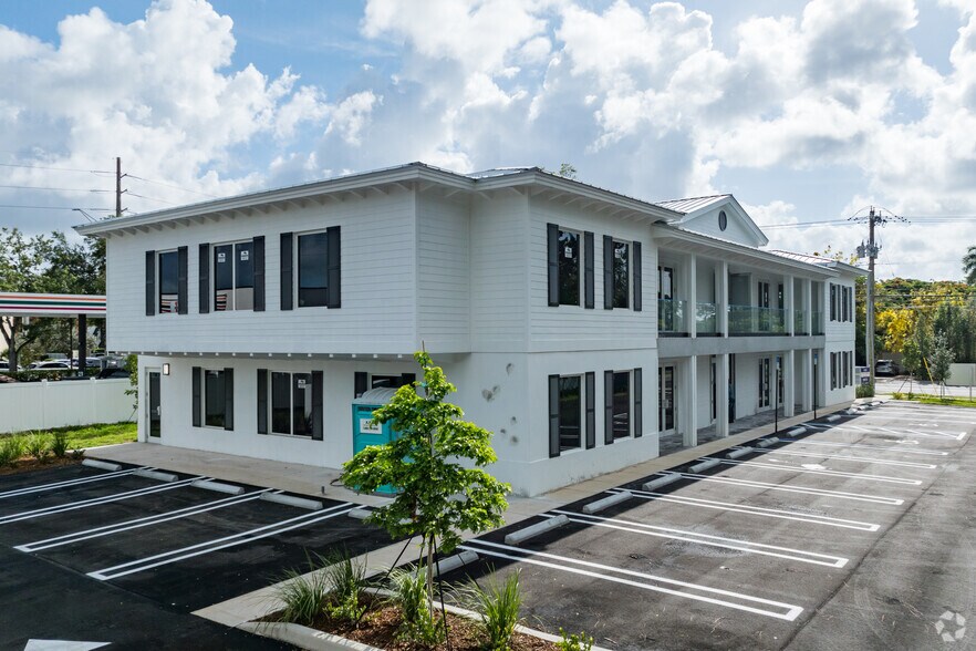 5620 SW 67th Ave, South Miami, FL à louer - Photo du bâtiment - Image 2 de 16