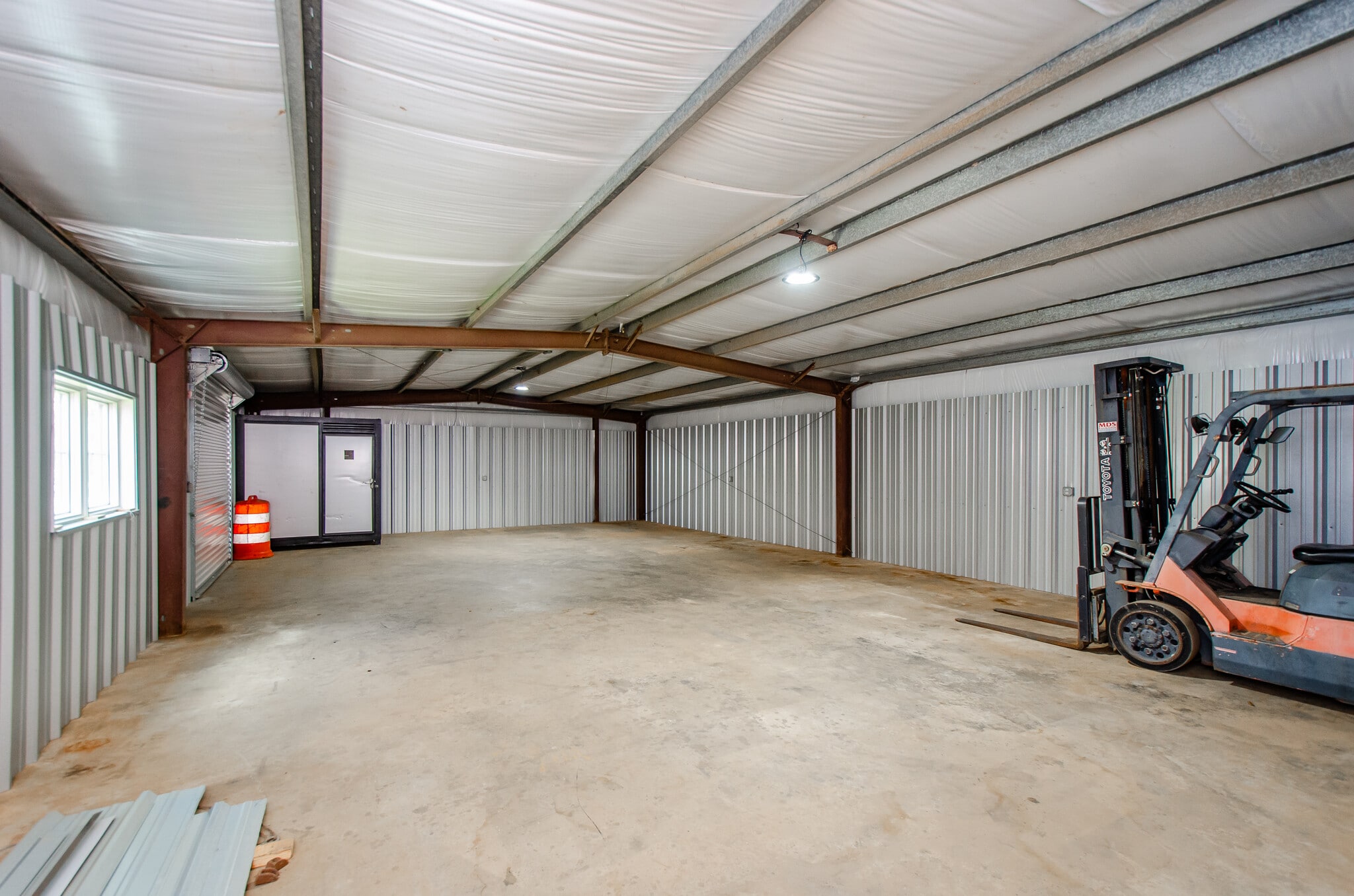 100 Candler St, Villa Rica, GA for lease Interior Photo- Image 1 of 4