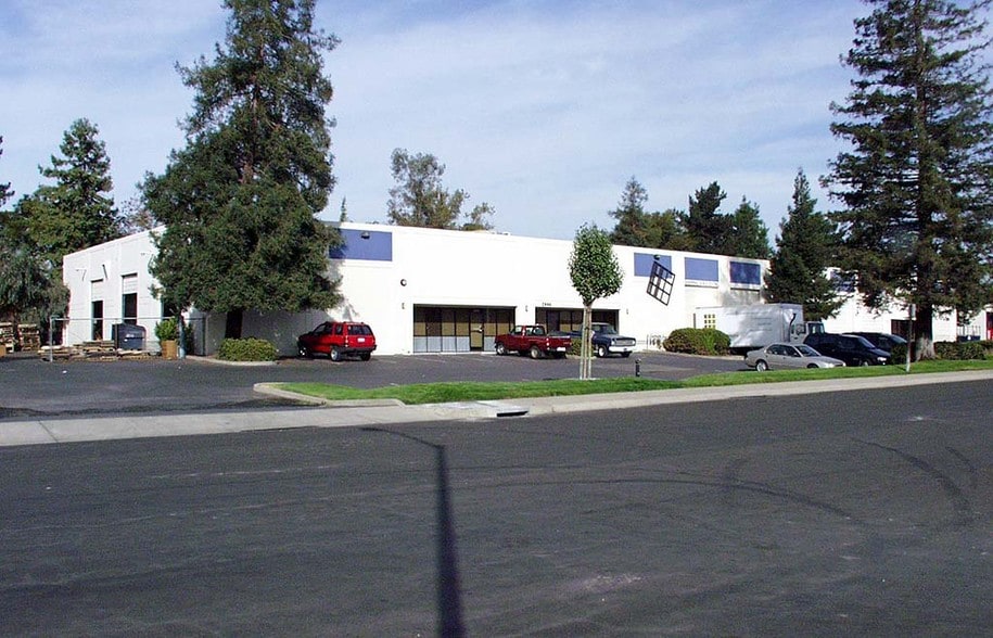2442 Estand Way, Pleasant Hill, CA for lease - Building Photo - Image 3 of 7