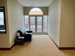 505 Front St, Lynden, WA for lease Interior Photo- Image 2 of 9