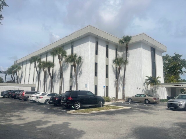 1500 N Dixie Hwy, West Palm Beach, FL à louer - Photo du bâtiment - Image 3 de 4